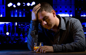 Алкоголизм вызовет переедание