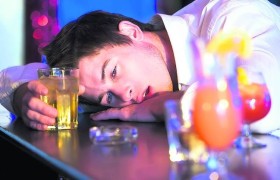 Степень опьянения и последующее похмелье не зависят от количества смешанных напитков