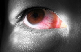 Минздрав планирует внести глазные капли, которые пользуются популярностью у наркоманов, в перечень лекарств, подлежащих учету