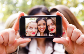 Селфи признали психическим расстройством