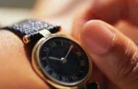 Переход на зимнее время делает людей депрессивными