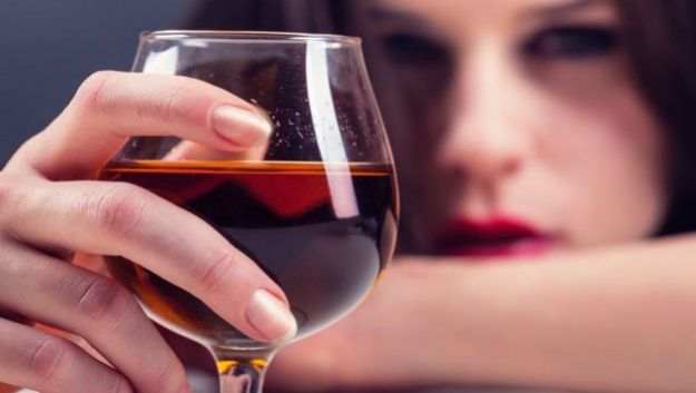 Первые ласточки алкоголизма: как понять, что вы становитесь зависимым от спиртного?