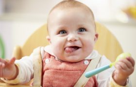 Срыгивания у младенцев — норма или паталогия