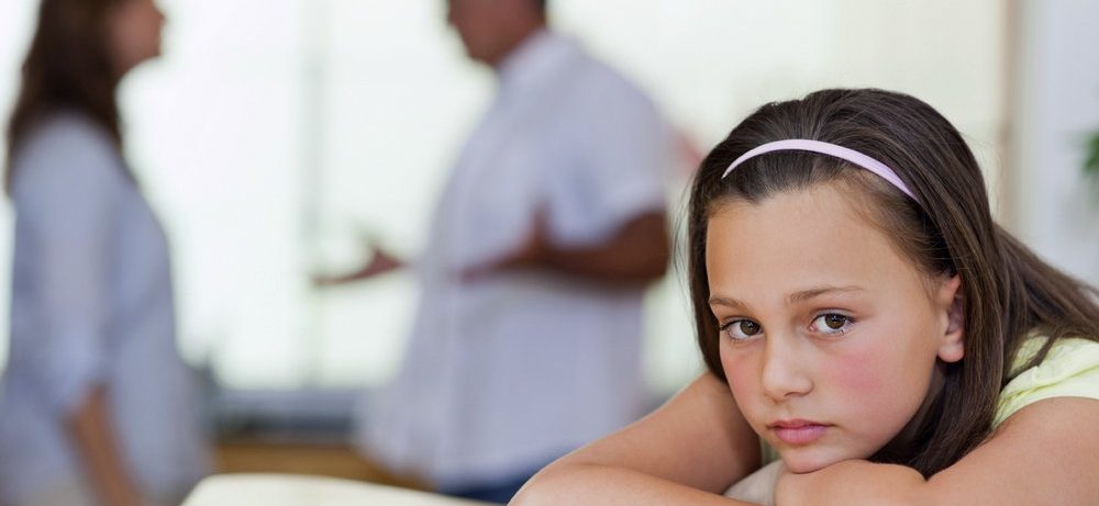 Как помочь ребенку пережить расставание родителей
