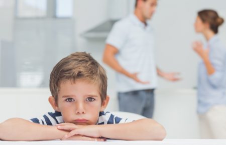 Совместное воспитание ребенка разведенными супругами – меньший стресс