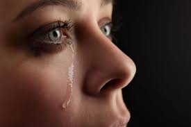 Как слезы помогают справиться со стрессом