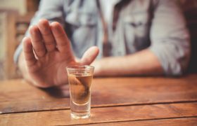 Эксперты рассказали, что происходит с организмом после отказа от алкоголя