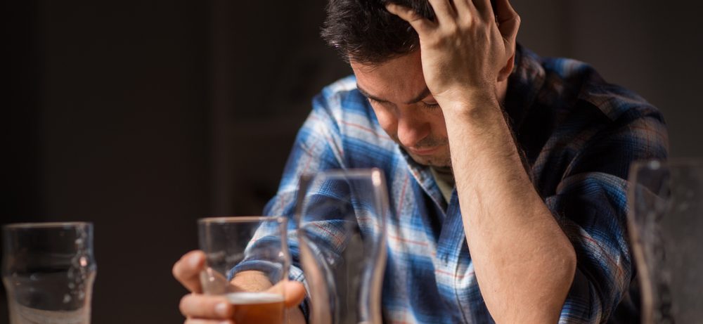 Потребление алкоголя повышает риск инсульта
