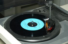 Музыку назвали средством от боли после операций и при хронических заболеваниях