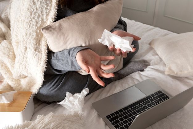 Тревожность: откуда она берется, как распознать и когда нужна поддержка